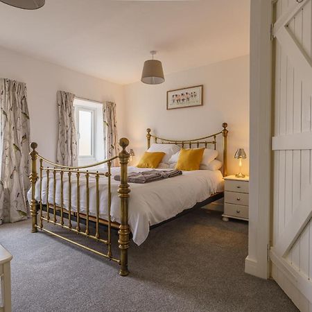 Appartement Private Deck With Newly Refurbished Flat Attached! à Cirencester Extérieur photo