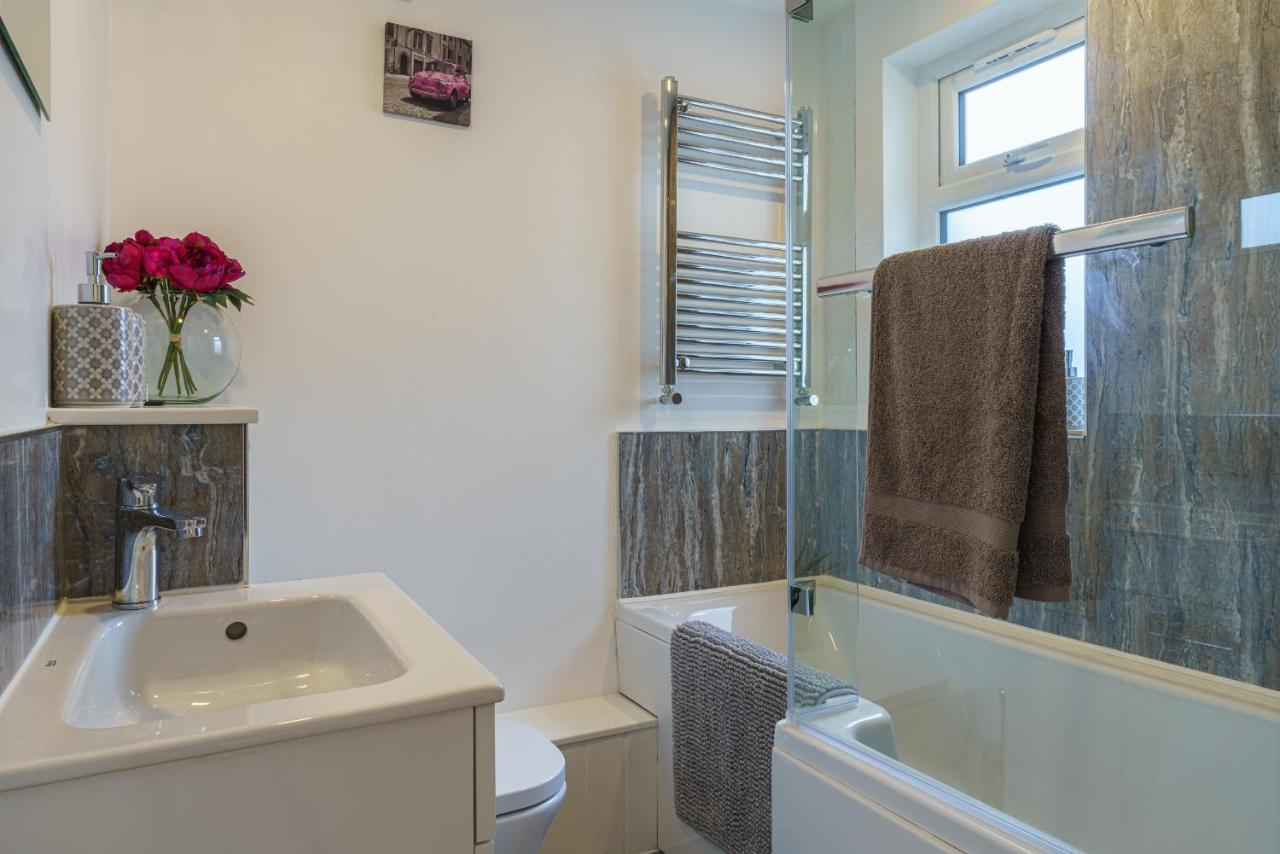 Appartement Private Deck With Newly Refurbished Flat Attached! à Cirencester Extérieur photo